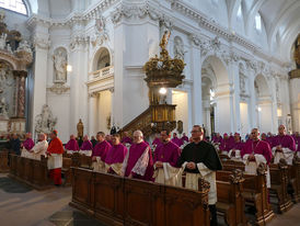 Abschlussvesper der Bischofskonferenz mit Spendung des Bonifatiussegens (Foto: Karl-Franz Thiede)